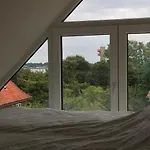Im Bademantel An Den - Maisonette