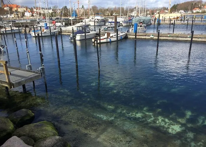 Im Bademantel An Den - Maisonette